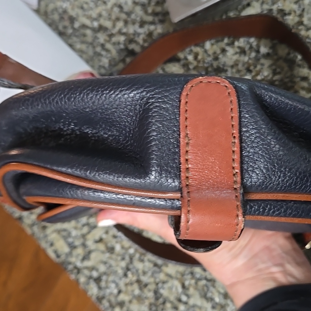 Oasis Black and Brown Leather Detail Bag 9x7x2 app - Picture 4 of 6